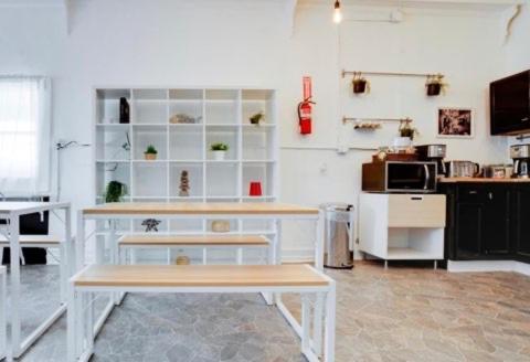 Miami On A Budget - Free Dinner -Coffee - Tea - Every Day-Female Only Dorms - Men Only Dorms - Under New Management Екстер'єр фото