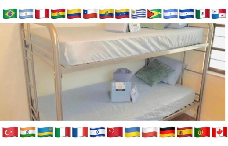 Miami On A Budget - Free Dinner -Coffee - Tea - Every Day-Female Only Dorms - Men Only Dorms - Under New Management Екстер'єр фото